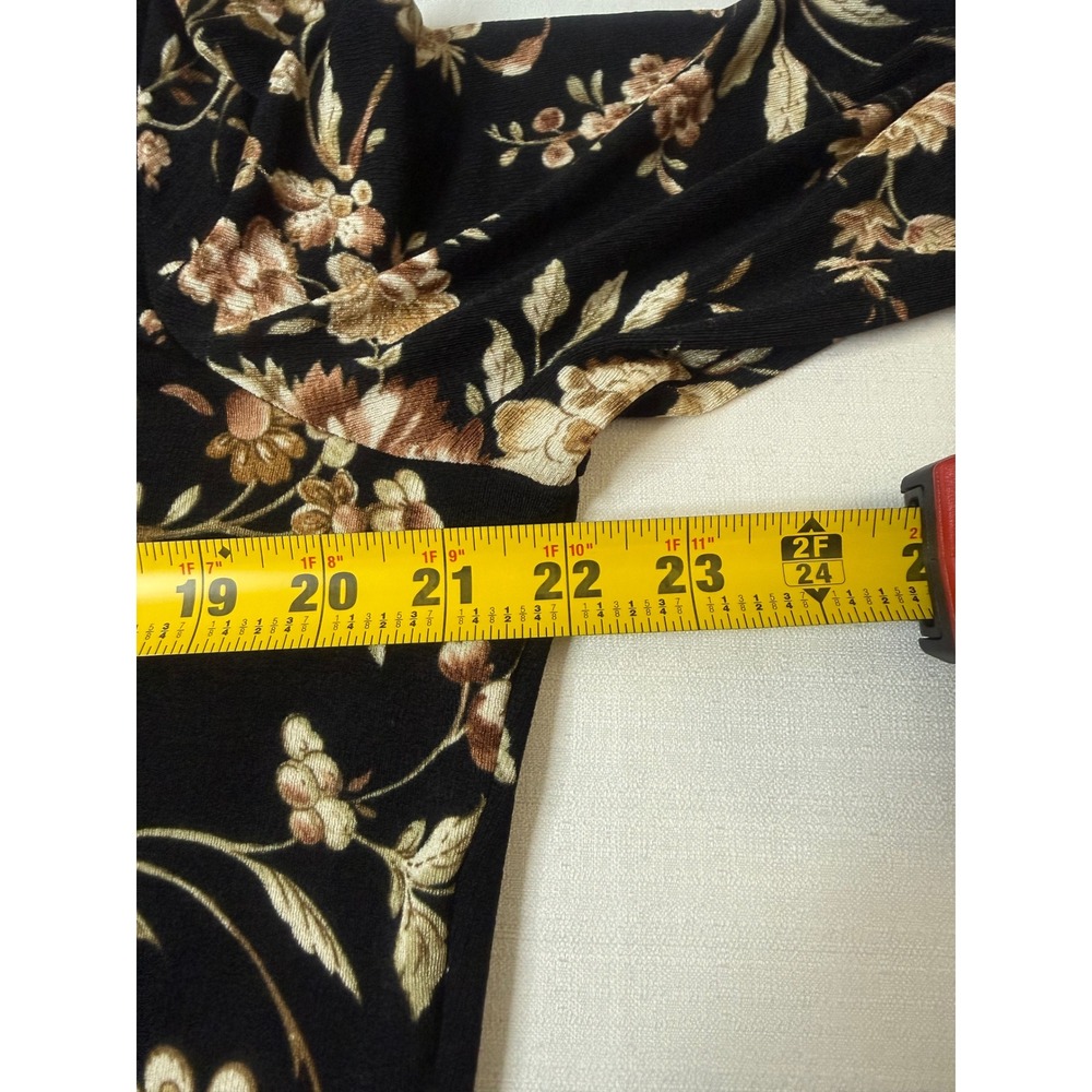 Briggs New York Womens XL Black Floral Twist Front Faux Wrap Top 385-KL2 - Picture 6 of 8